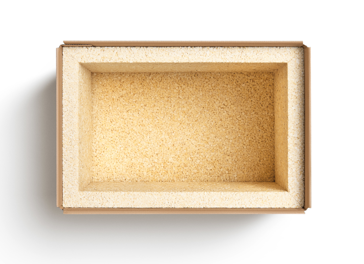 Cornpack von Plantera, das nachhaltige Isoliermaterial aus Maisgrieß und Stärke, das mit den Reststoffen, die bei der Lebensmittelproduktion anfallen hergestellt wird. Es ist zu 100 % entsorgbar und kompostierbar im Biomüll.